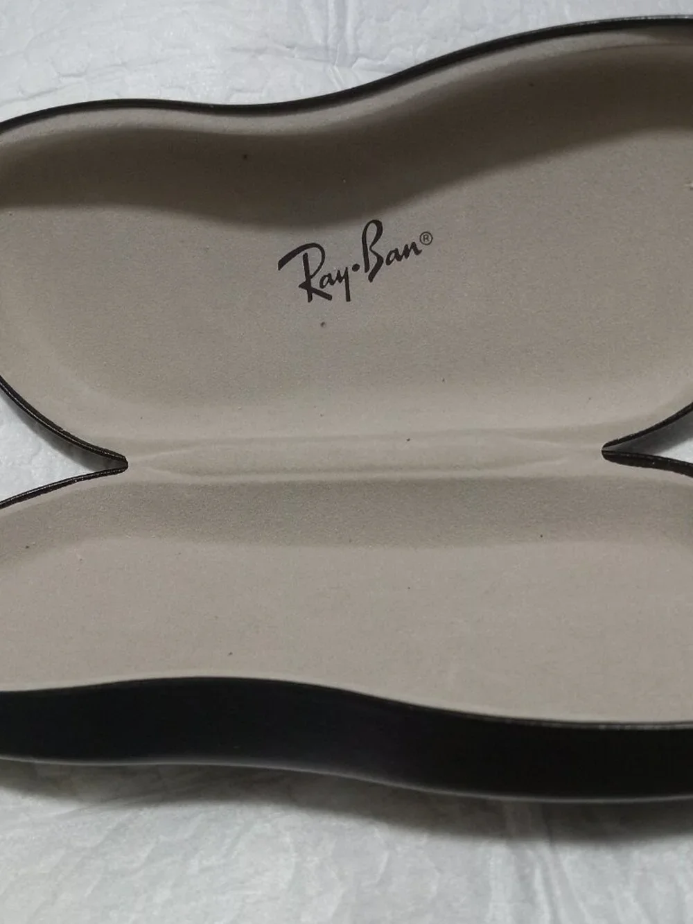 Ray Ban clamshell case - Picture 4 of 5